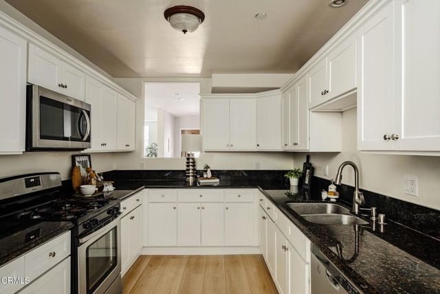 3974 Pennsylvania Avenue 110, La Crescenta, CA 91214