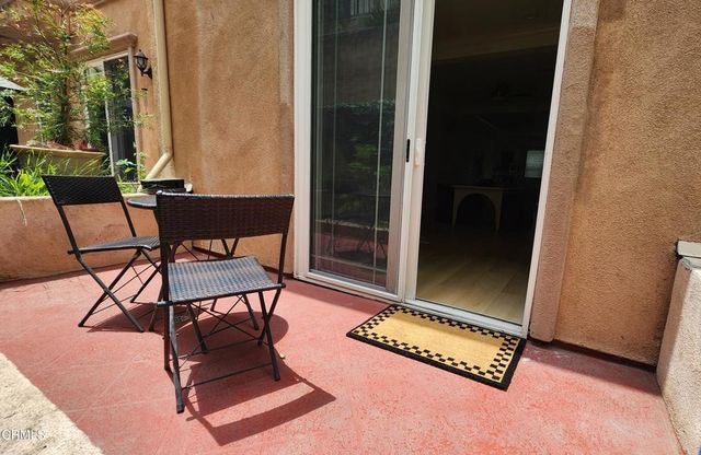 3974 Pennsylvania Avenue 110, La Crescenta, CA 91214