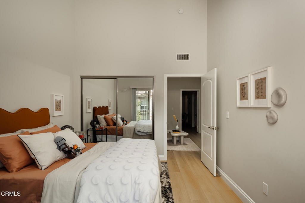 Image 20 of property listing at 3974 Pennsylvania Avenue 110, La Crescenta, CA 91214