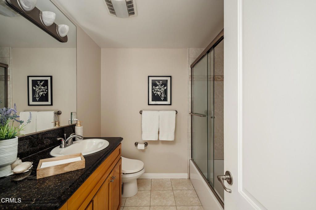 Image 22 of property listing at 3974 Pennsylvania Avenue 110, La Crescenta, CA 91214