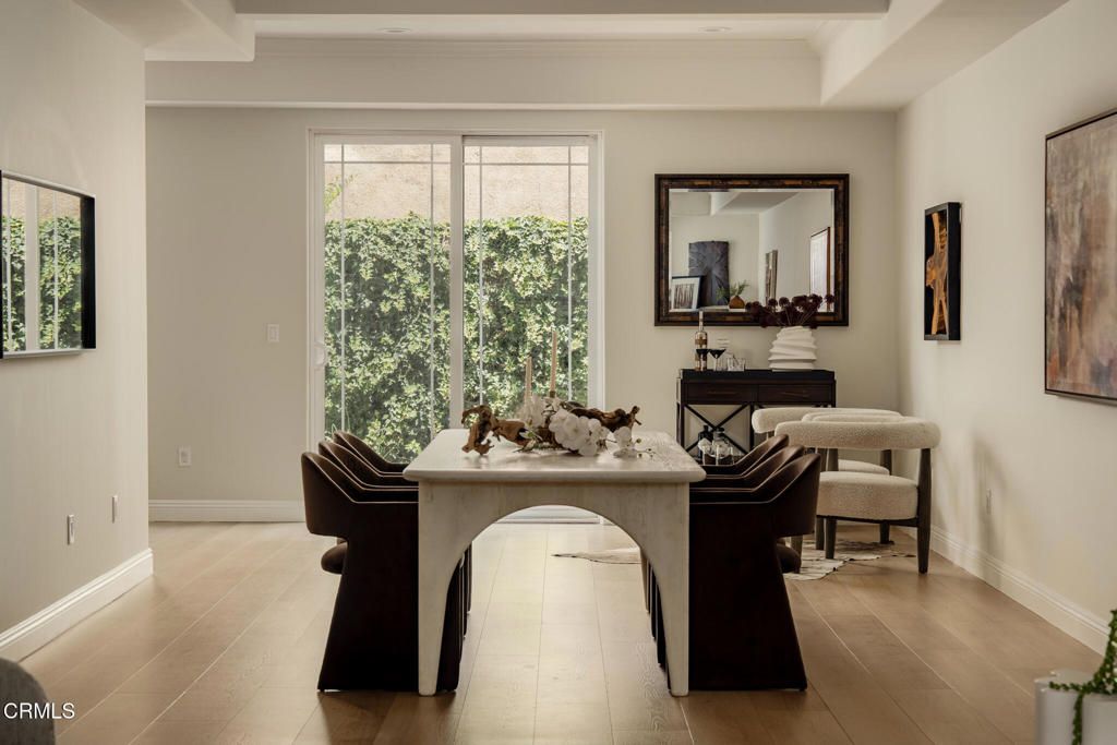 Image 8 of property listing at 3974 Pennsylvania Avenue 110, La Crescenta, CA 91214