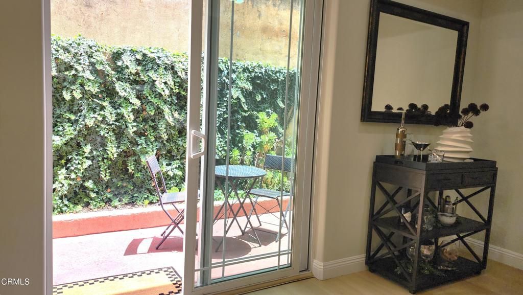 Image 9 of property listing at 3974 Pennsylvania Avenue 110, La Crescenta, CA 91214