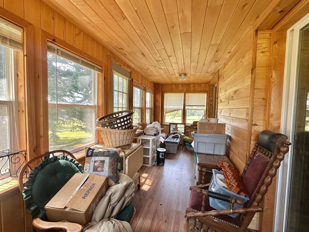 Image 10 of property listing at 312 10th Street, Clear Lake, WI 54005