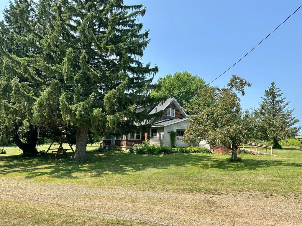 Image 35 of property listing at 312 10th Street, Clear Lake, WI 54005