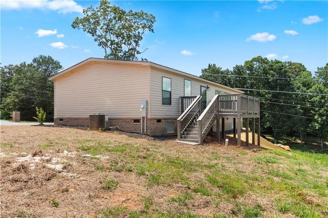 654 Robertson Loop Road, Clarkesville, GA 30523