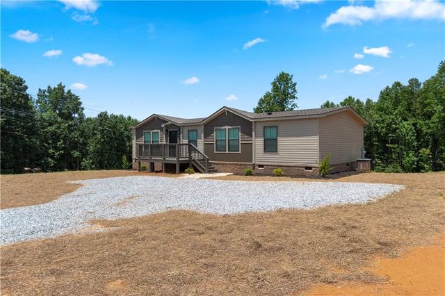 654 Robertson Loop Road, Clarkesville, GA 30523