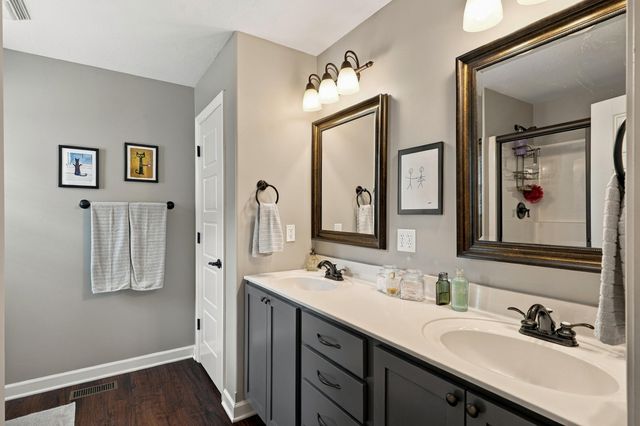 3205 GRANITE CREEK DR, Columbia, MO 65202