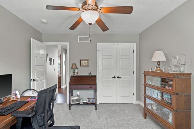 3205 GRANITE CREEK DR, Columbia, MO 65202