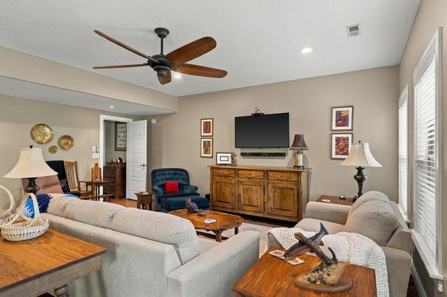 3205 GRANITE CREEK DR, Columbia, MO 65202