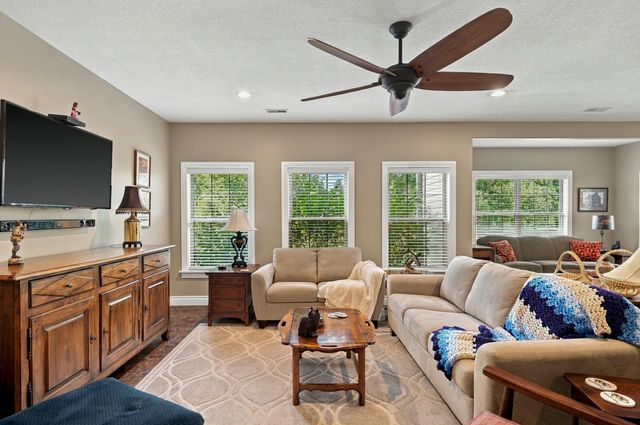 3205 GRANITE CREEK DR, Columbia, MO 65202