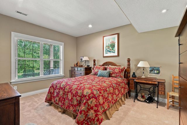 3205 GRANITE CREEK DR, Columbia, MO 65202