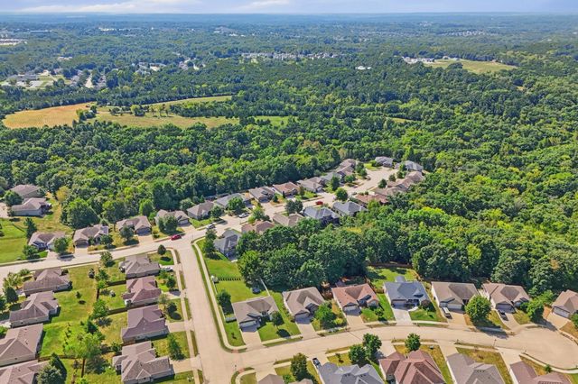 3205 GRANITE CREEK DR, Columbia, MO 65202