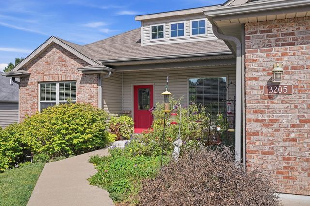 3205 GRANITE CREEK DR, Columbia, MO 65202