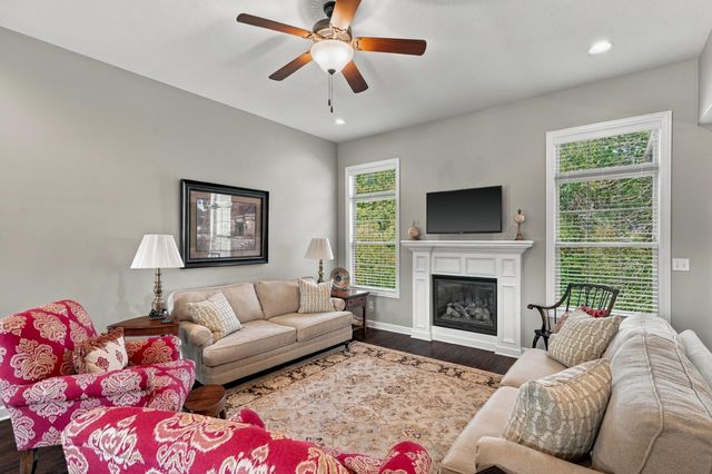 3205 GRANITE CREEK DR, Columbia, MO 65202