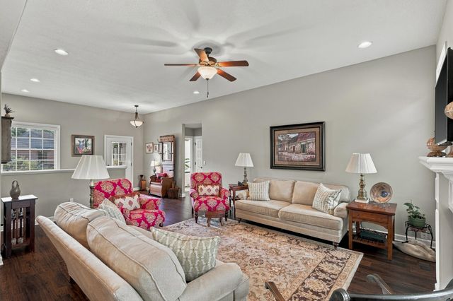 3205 GRANITE CREEK DR, Columbia, MO 65202
