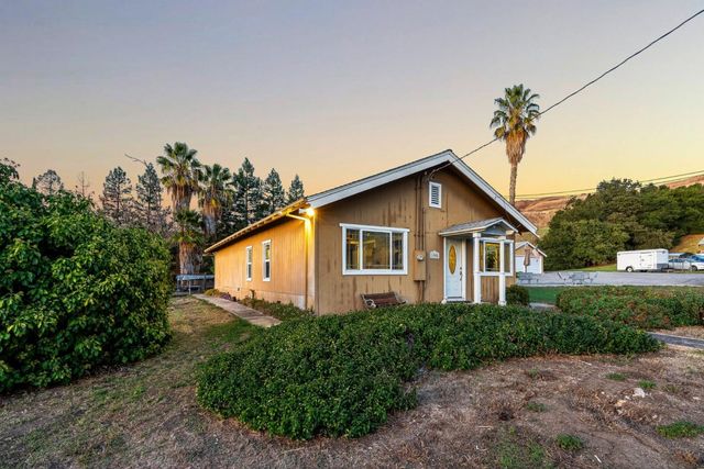 1995 Old Calaveras Road, Milpitas, CA 95035