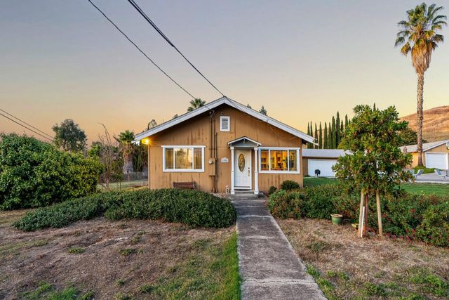 1995 Old Calaveras Road, Milpitas, CA 95035