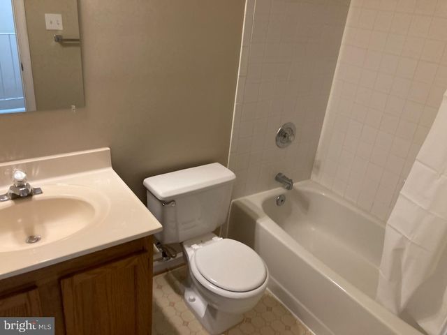 4247 STOCKBRIDGE DR, Dumfries, VA 22025