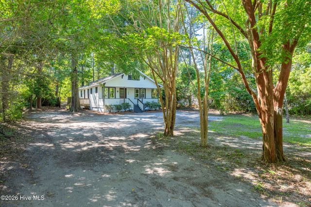 109 Pine Clay Road, Wilmington, NC 28403