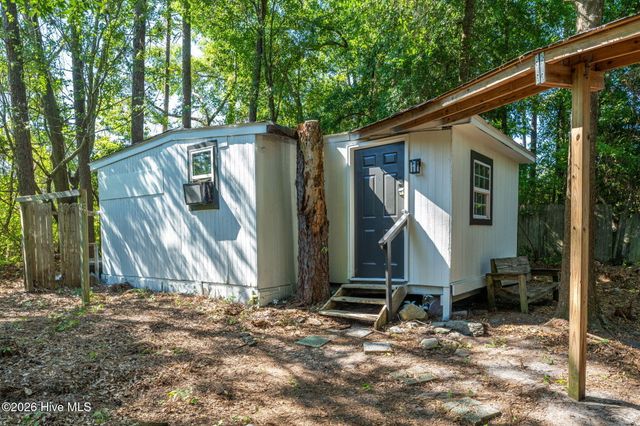 109 Pine Clay Road, Wilmington, NC 28403