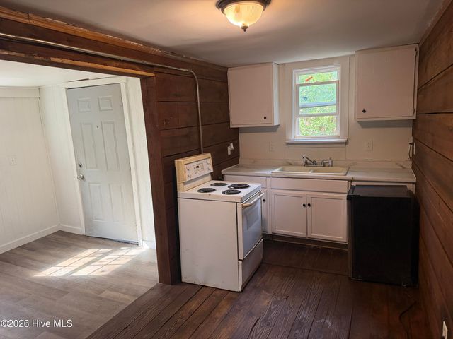 109 Pine Clay Road, Wilmington, NC 28403