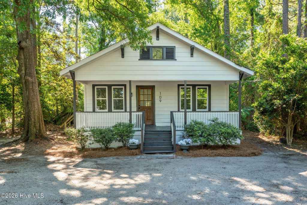 109 Pine Clay Road, Wilmington, NC 28403