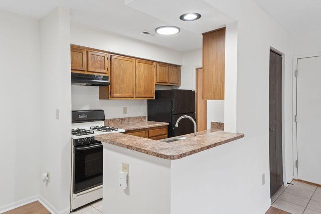 2279 Hedgerow, 2279 C, Columbus, OH 43220