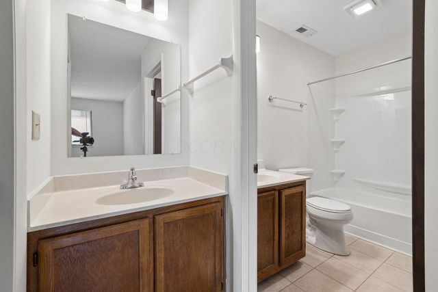2279 Hedgerow, 2279 C, Columbus, OH 43220