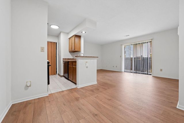 2279 Hedgerow, 2279 C, Columbus, OH 43220