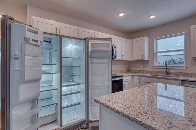 13918 Persimmon Drive, Evansville, IN 47725