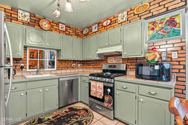 10444 TOMWOOD Avenue, El Paso, TX 79925