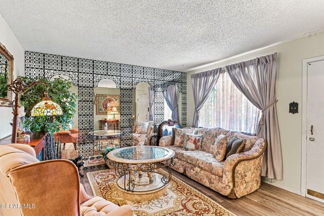 10444 TOMWOOD Avenue, El Paso, TX 79925