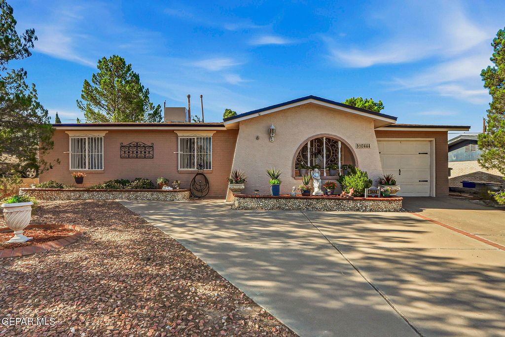 10444 TOMWOOD Avenue, El Paso, TX 79925