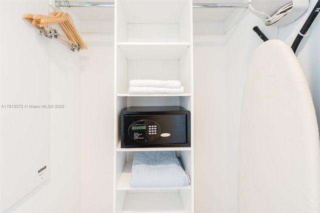 2602 E Hallandale Beach Blvd R1206, Hallandale Beach, FL 33009