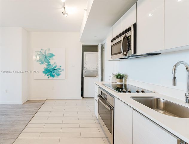 2602 E Hallandale Beach Blvd R1206, Hallandale Beach, FL 33009