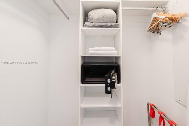 2602 E Hallandale Beach Blvd R1206, Hallandale Beach, FL 33009