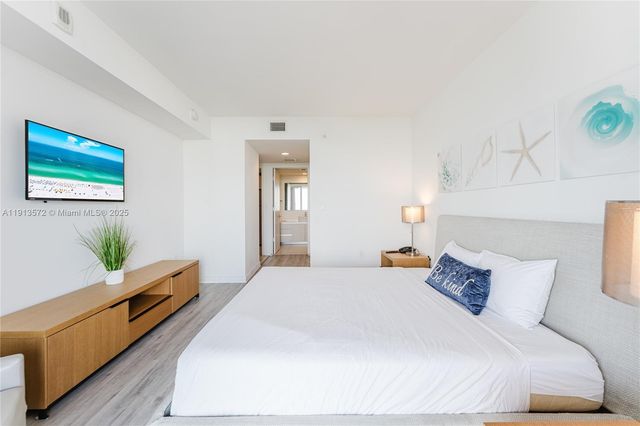 2602 E Hallandale Beach Blvd R1206, Hallandale Beach, FL 33009