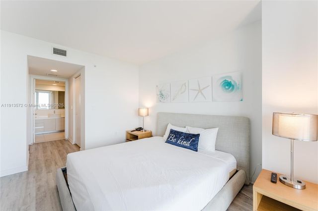 2602 E Hallandale Beach Blvd R1206, Hallandale Beach, FL 33009