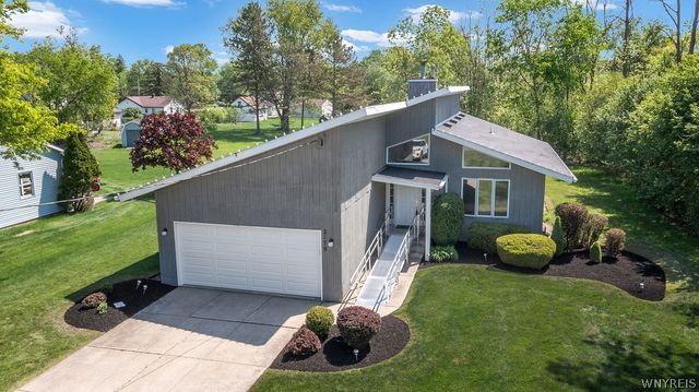 2179 Stony Point Road, Grand Island, NY 14072