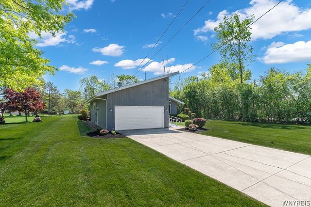 2179 Stony Point Road, Grand Island, NY 14072