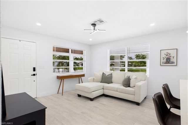 2926 Holly RD, Fort Myers, FL 33901