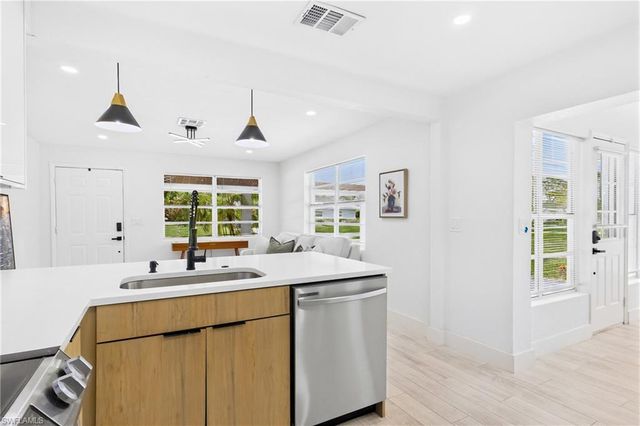2926 Holly RD, Fort Myers, FL 33901