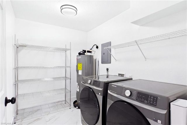 2926 Holly RD, Fort Myers, FL 33901