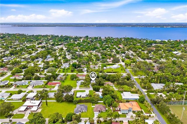 2926 Holly RD, Fort Myers, FL 33901