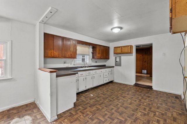 7911 45th Street, Lyons, IL 60534