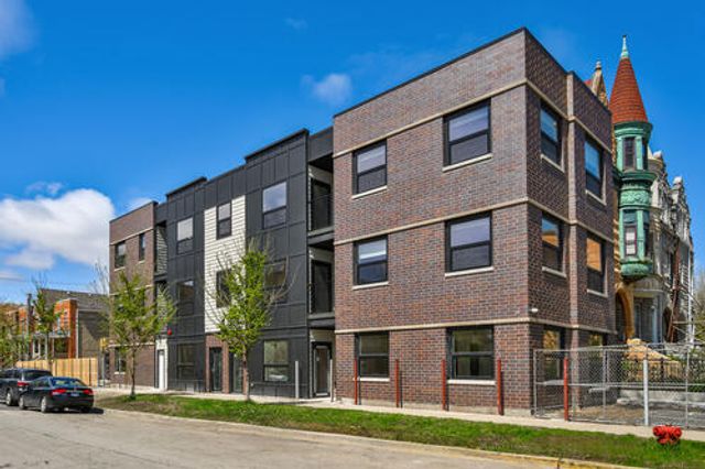 3992 S Lake Park Avenue 2S, Chicago, IL 60653
