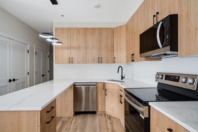 3992 S Lake Park Avenue 2S, Chicago, IL 60653