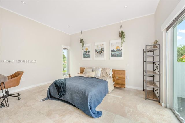 472 Minola Dr 472, Miami Springs, FL 33166