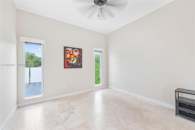 472 Minola Dr 472, Miami Springs, FL 33166