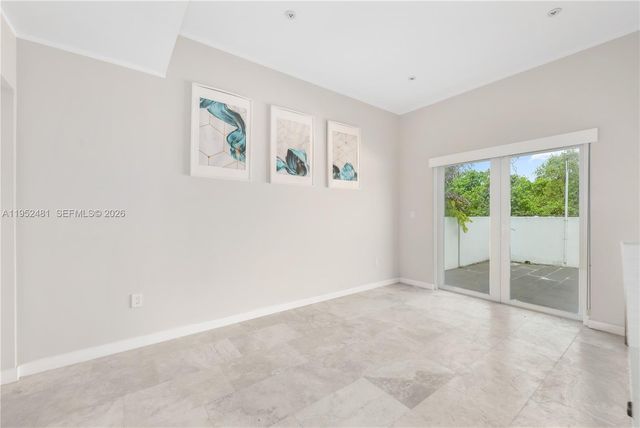 472 Minola Dr 472, Miami Springs, FL 33166